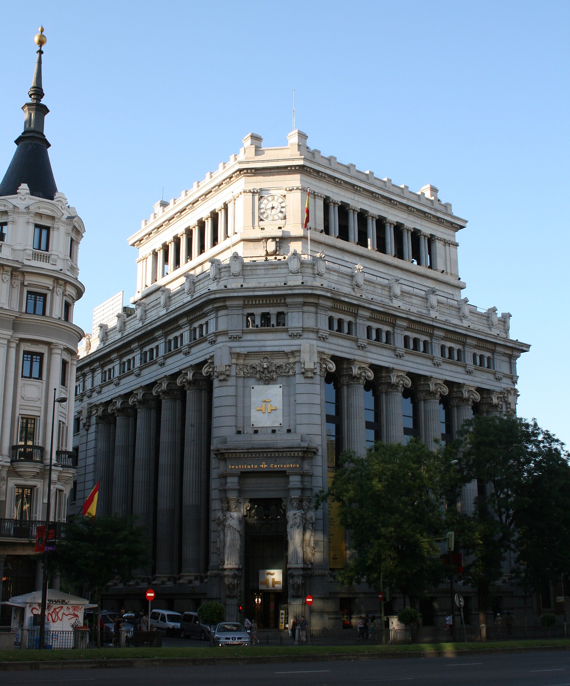 Edificio de las Cariátides, sede del Instituto Cervantes en Madrid